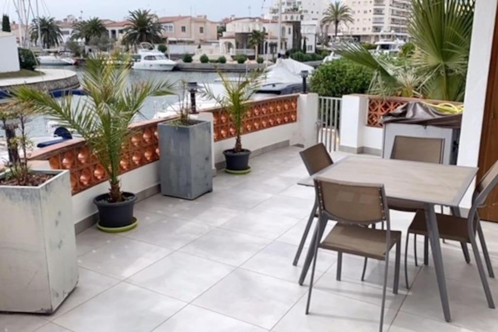 Appartement Terrasse Emplacement N° 1 Empuriabrava Eksteriør billede